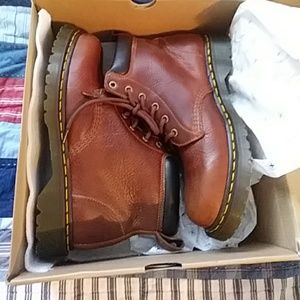 NWT Dr. Martens Saxon 939 tan Harvest boots men 9